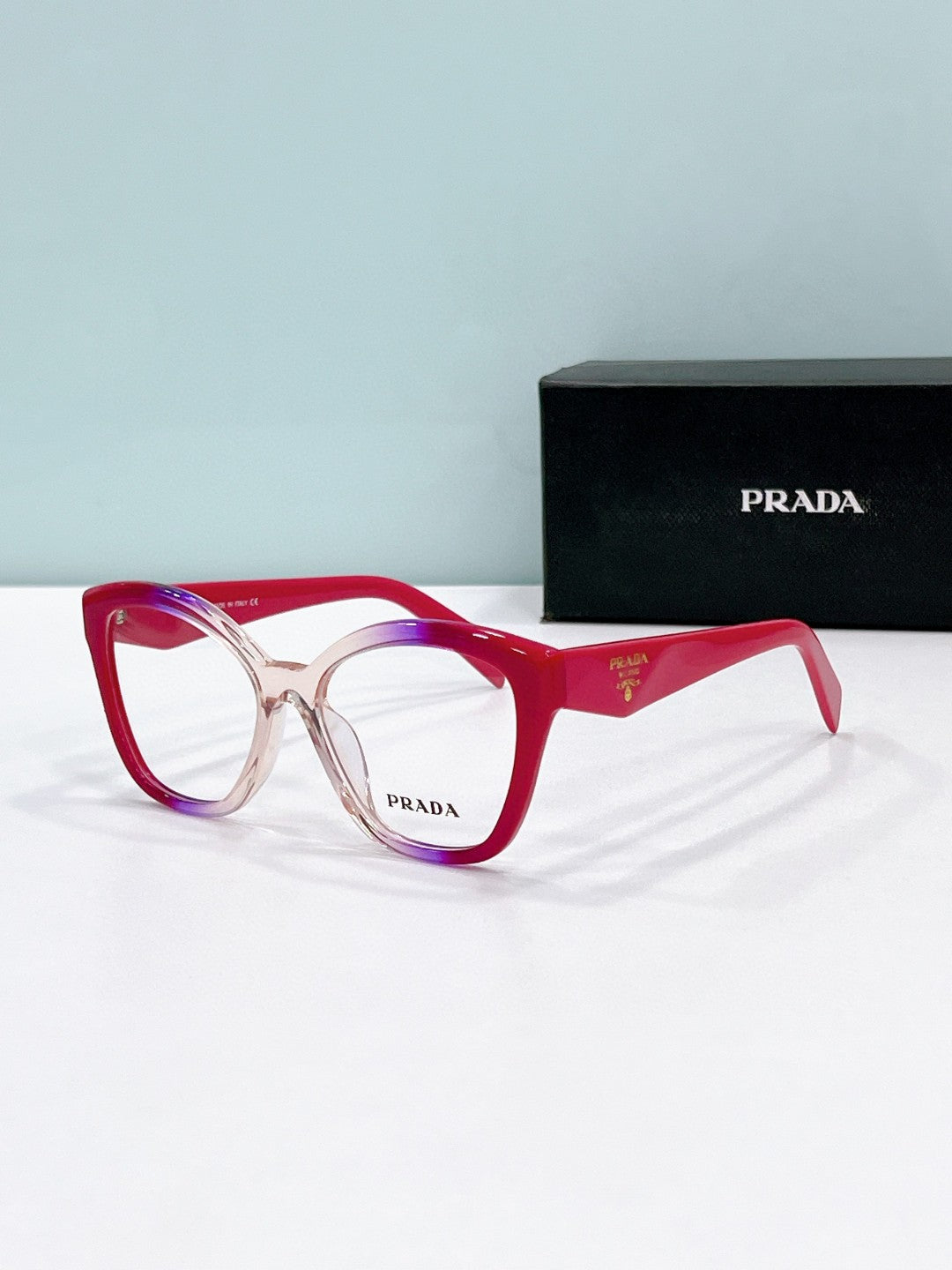 Prada  2025