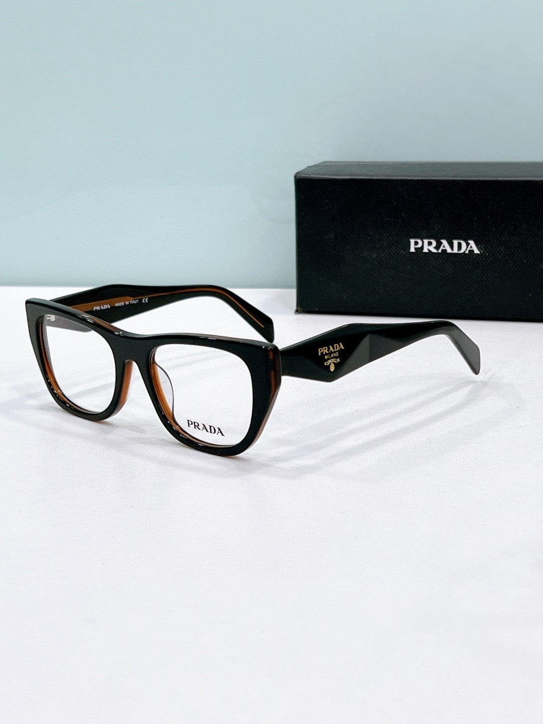Prada  2025