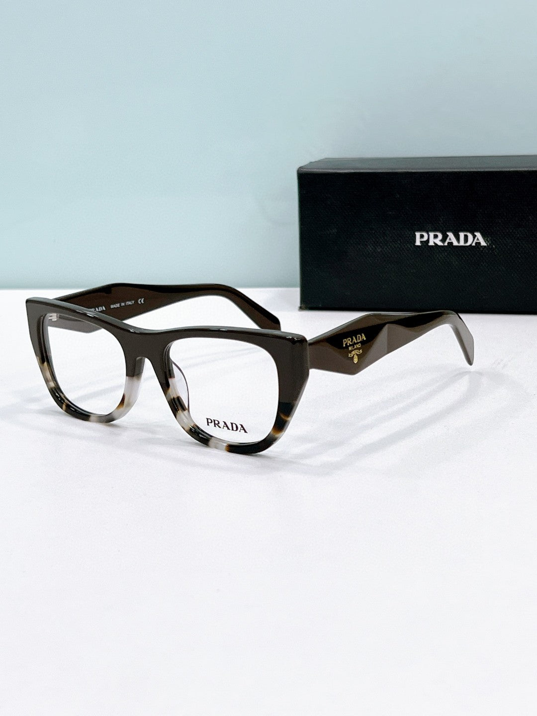 Prada  2025