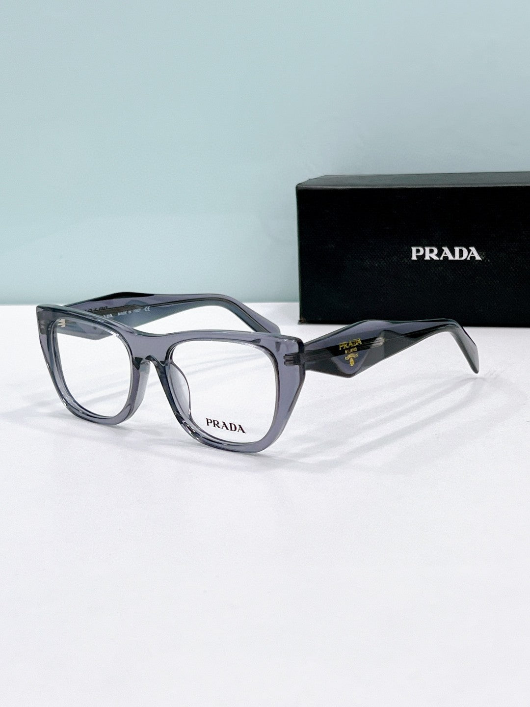 Prada  2025