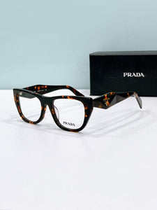 Prada  2025
