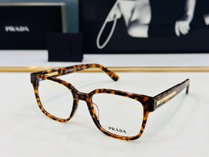Prada  2025