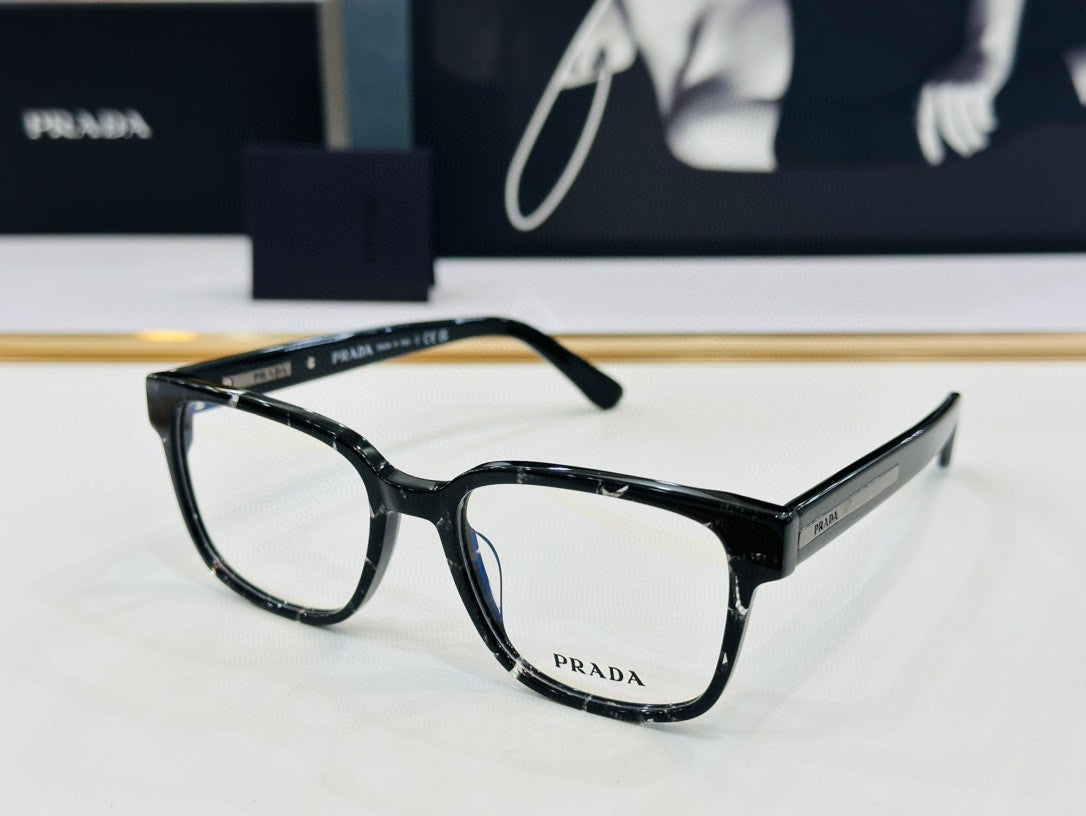Prada  2025