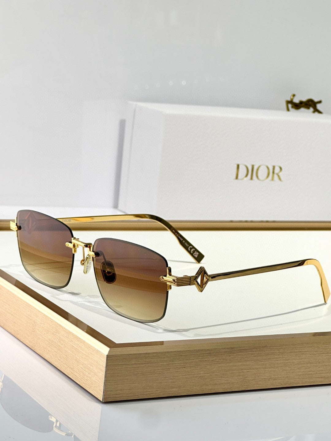 Dior 7-25