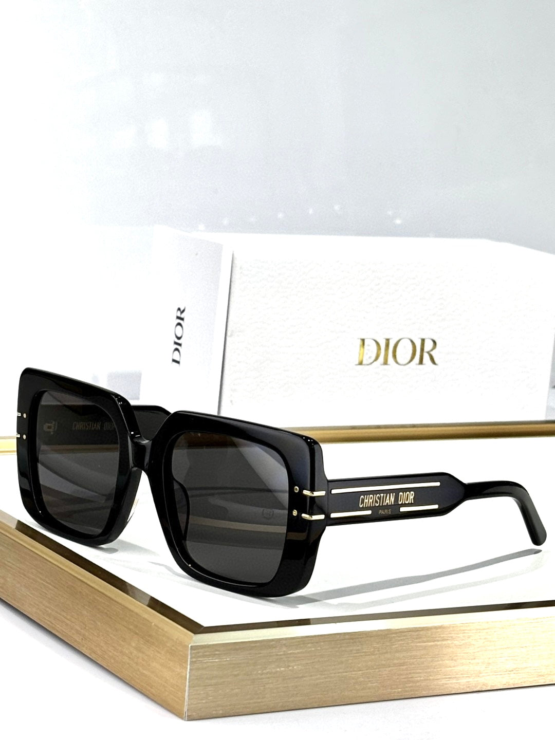 Dior 7-25