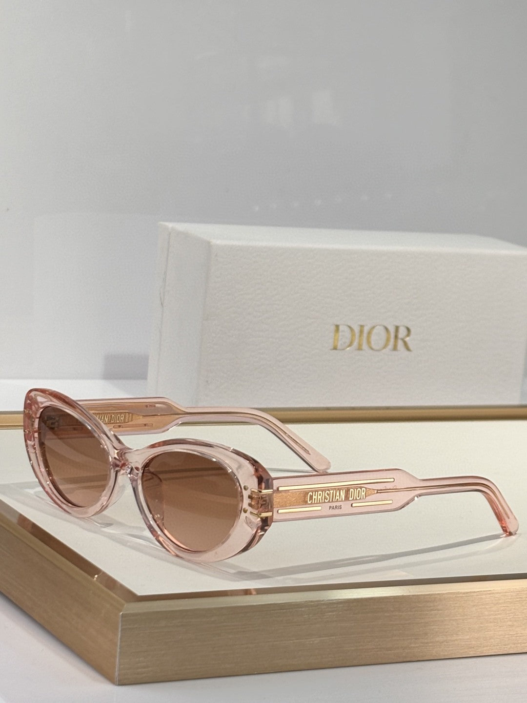 Dior 7-25