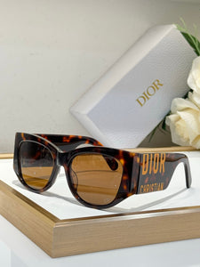 Dior 7-25