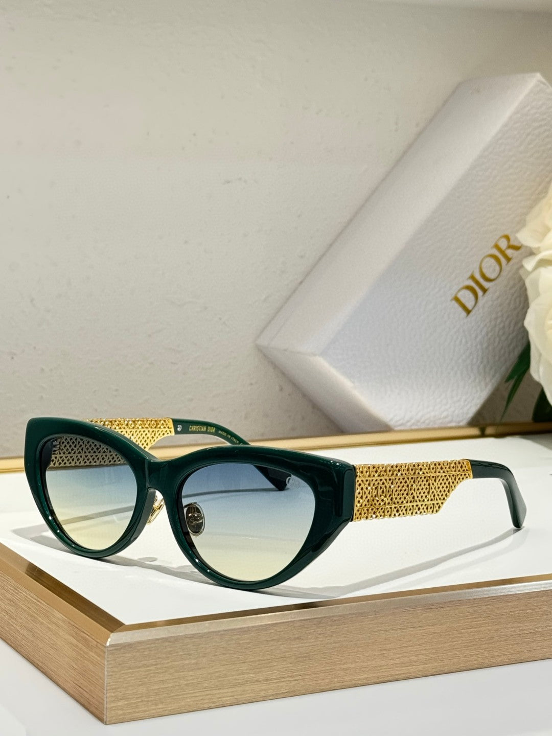 Dior 7-25