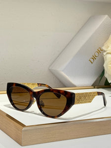 Dior 7-25