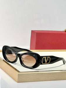 Valentino 7-25