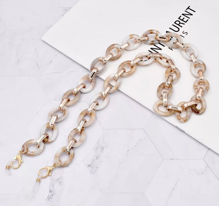 YCMKA21077 Oval acrylic and metal chain