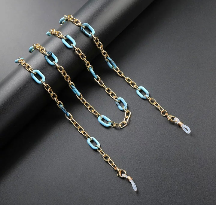 Variety of Oval acrylic and metal chains
