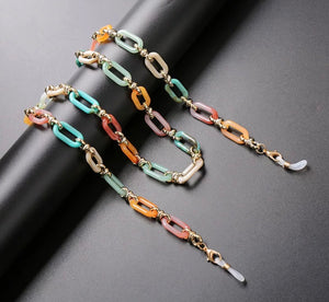 Variety of Oval acrylic and metal chains