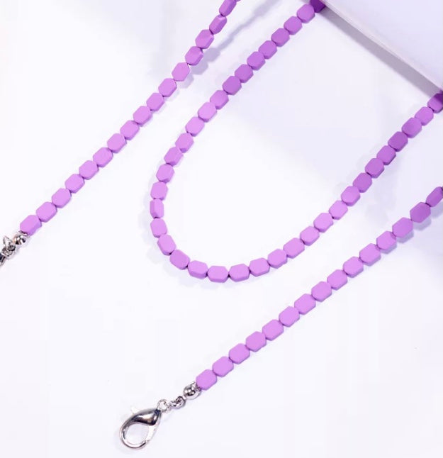 YCMKA21054 - Colorful geometric  beads in a striking look.