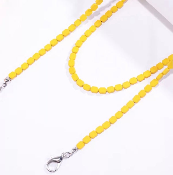 YCMKA21054 - Colorful geometric  beads in a striking look.
