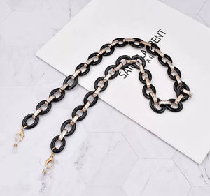 YCMKA21077 Oval acrylic and metal chain